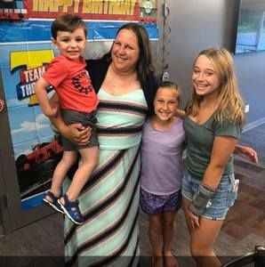 Meet your Posher, Macey